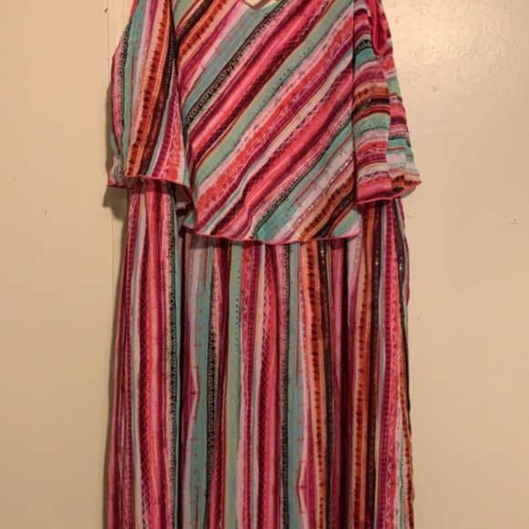 Dresses & Skirts - Spaghetti strap maxi dress